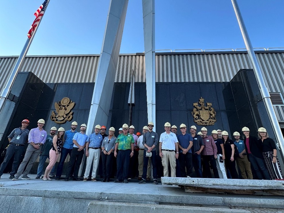 Picture of GLAM's PAG members with IJC staff and GLAM members at the Moses-Saunders dam
