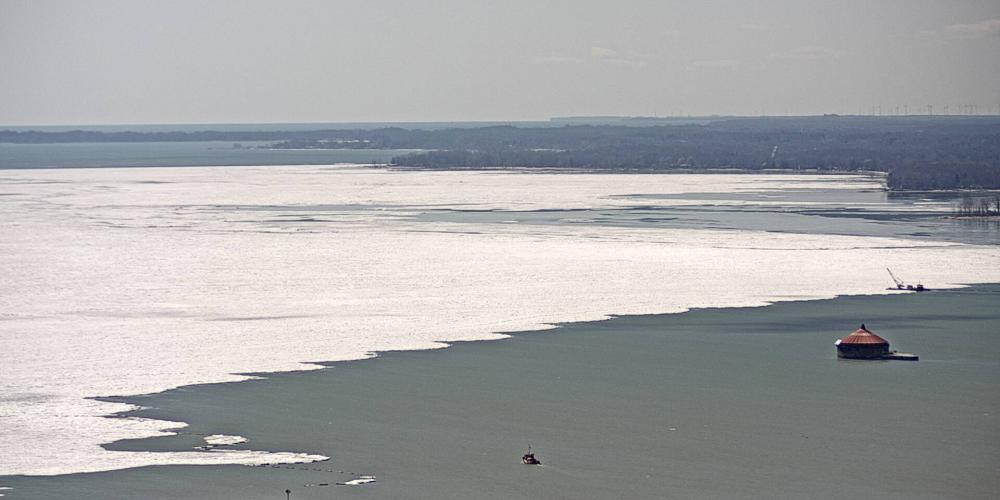 Start of Ice Boom removal 2022